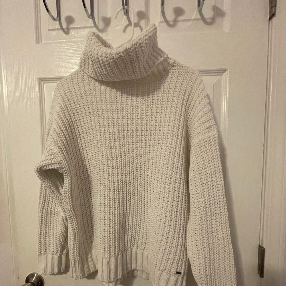 Hollister turtleneck oversize sweater